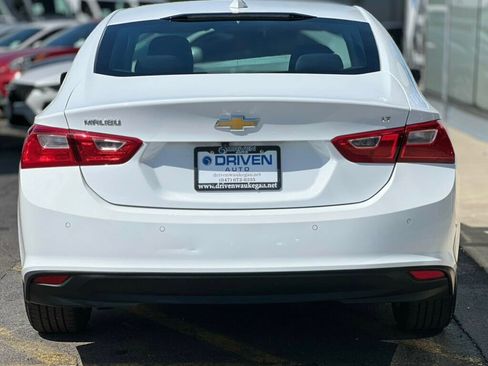 Used 2024 Chevrolet Malibu LT FWD image 3