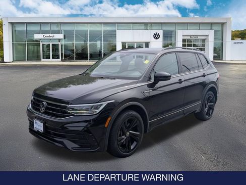 Certified 2023 Volkswagen Tiguan SE R-Line AWD/4WD image 3
