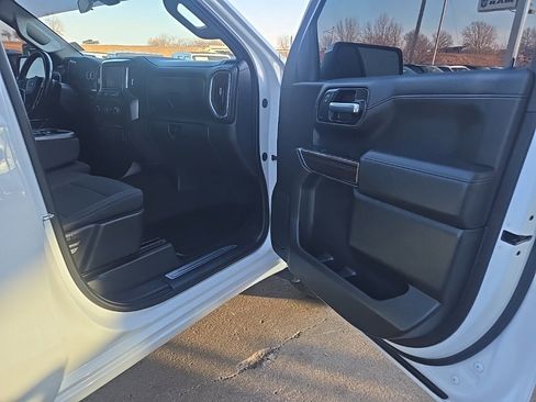 Used 2021 Chevrolet Silverado 1500 LT w/ Z71 Off-Road Package image 76