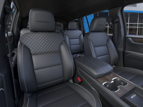 New 2026 GMC Acadia Denali image 17
