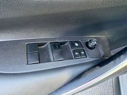 Used 2022 Toyota Corolla SE FWD image 17