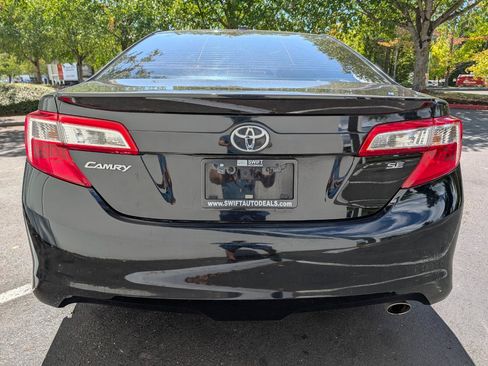 Used 2014 Toyota Camry SE FWD image 5