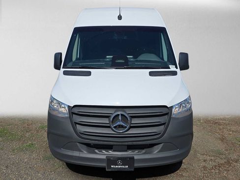 Used 2026 Mercedes-Benz Sprinter 2500 image 8