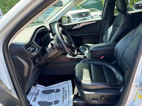 Used 2025 Ford Escape Platinum AWD/4WD image 8