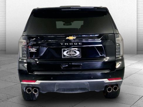 Used 2025 Chevrolet Tahoe Premier AWD/4WD image 3