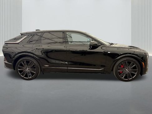 New 2026 Cadillac Lyriq V image 4