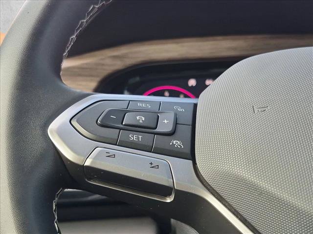 Used 2024 Volkswagen Atlas SEL AWD/4WD image 13