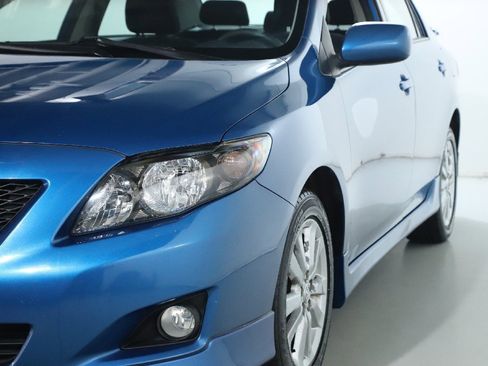 Used 2010 Toyota Corolla S image 4