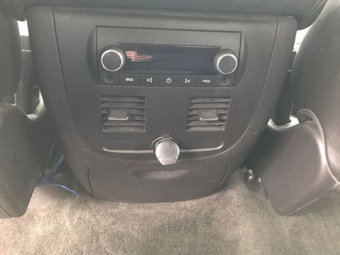 Used 2013 Chevrolet Avalanche LT w/ All-Star Edition image 28