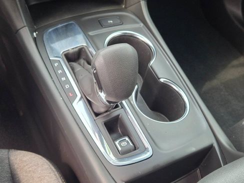 Used 2023 Chevrolet Equinox LT FWD image 27