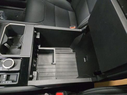 New 2026 Toyota Tundra Limited AWD/4WD image 27
