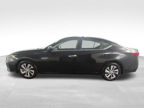 Used 2025 Nissan Altima 2.5 S FWD image 5