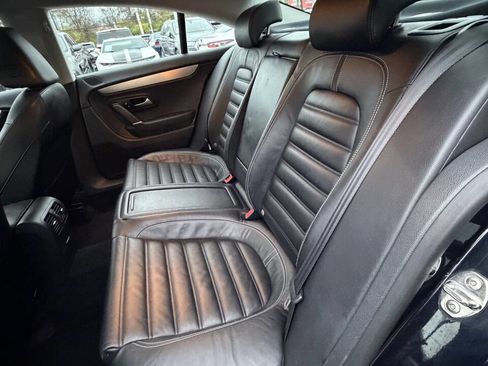 Used 2010 Volkswagen CC Luxury image 11