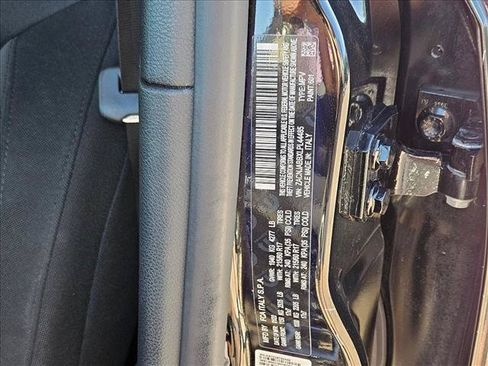 Used 2020 Jeep Renegade Latitude FWD image 24