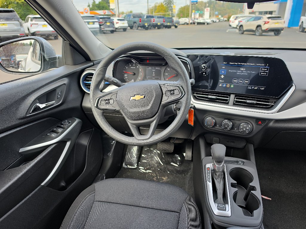 New 2026 Chevrolet Trax LS w/ LS Convenience Package FWD image 20