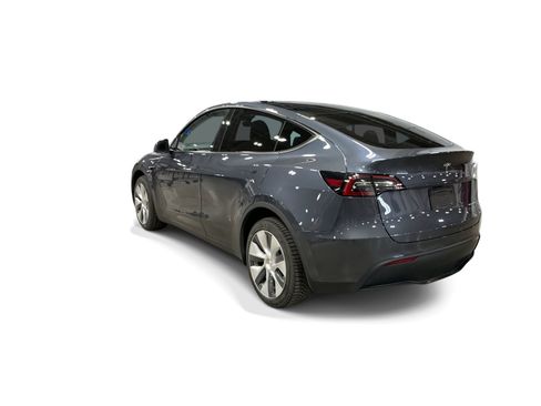 Certified 2023 Tesla Model Y Long Range AWD/4WD image 4