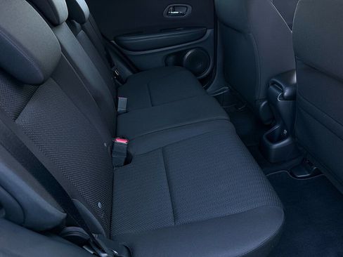 Used 2016 Honda HR-V LX image 27