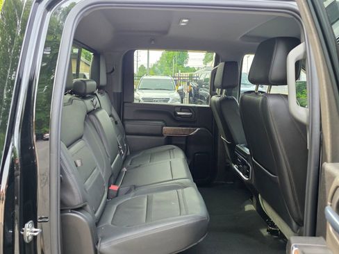 Used 2023 GMC Sierra 2500 Denali w/ Technology Package AWD/4WD image 33