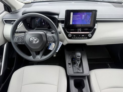 New 2026 Toyota Corolla Cross L image 18