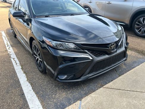 Used 2023 Toyota Camry SE FWD image 20