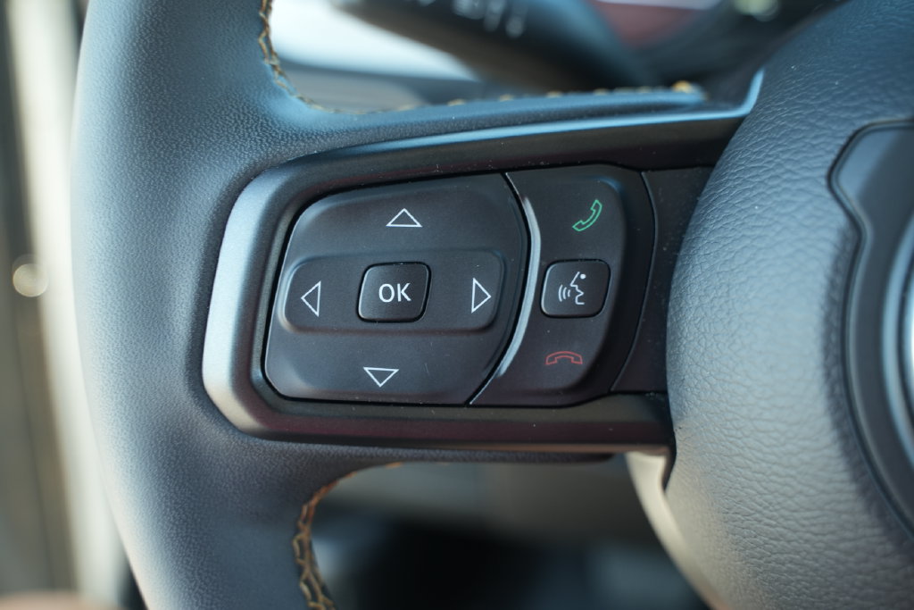 Used 2024 Jeep Gladiator Sport AWD/4WD image 34