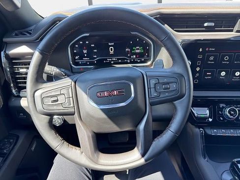 Used 2025 GMC Sierra 1500 AT4 w/ AT4 Preferred Package AWD/4WD image 29