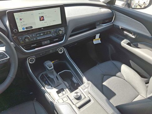 New 2026 Toyota Grand Highlander AWD image 11