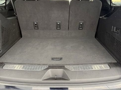 Used 2022 Chevrolet Suburban High Country image 24