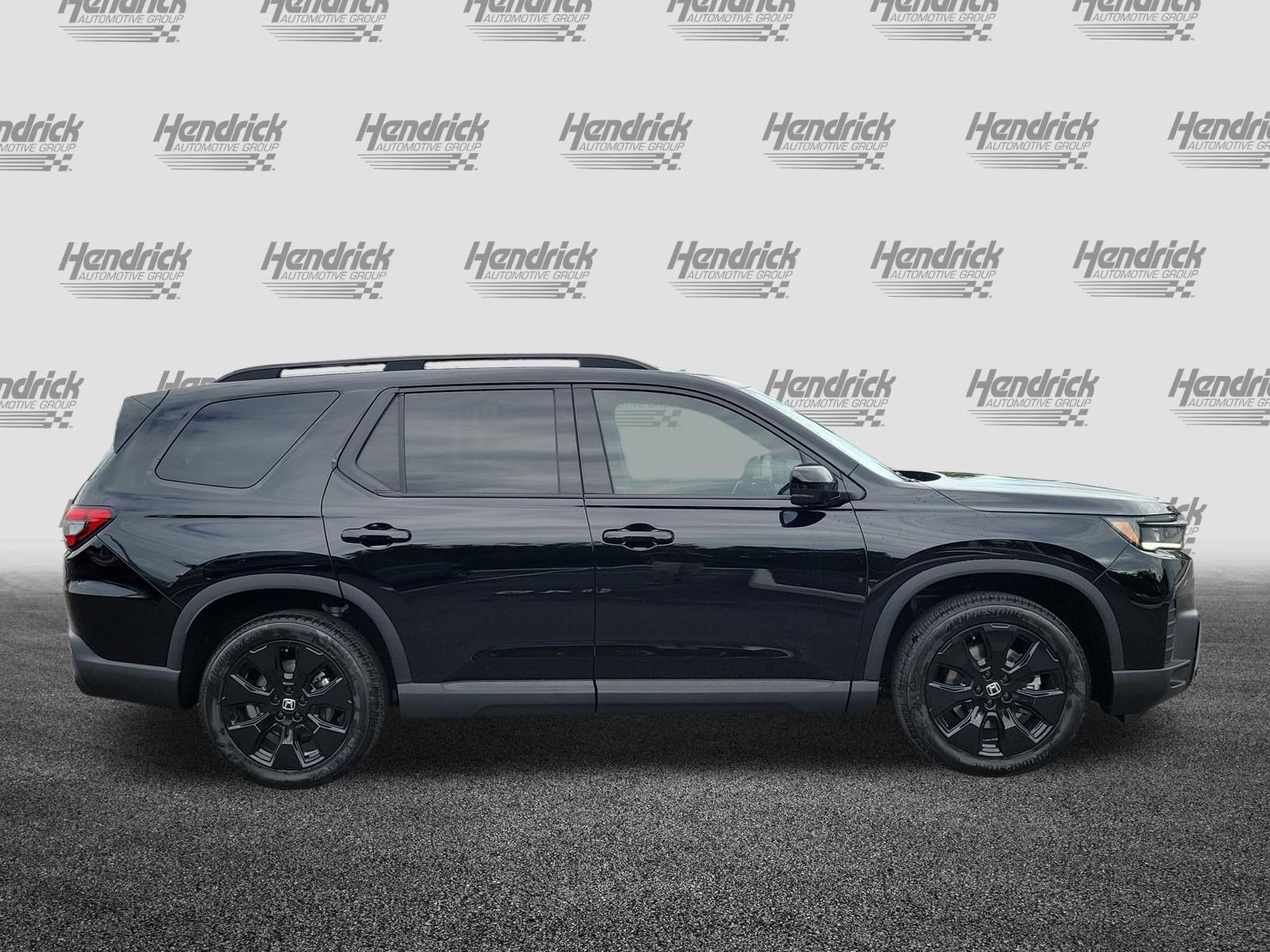 New 2026 Honda Pilot Black Edition image 8