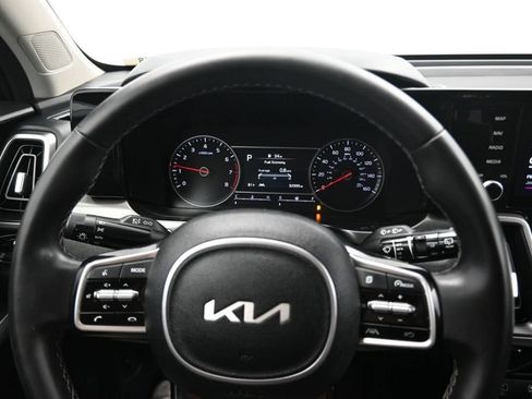 Used 2023 Kia Sorento S w/ Panoramic Sunroof Package FWD image 16