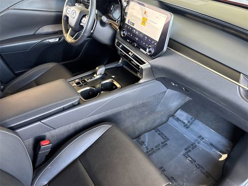 Used 2024 Lexus RX 350h image 15