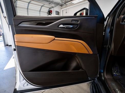 Used 2021 Cadillac Escalade Sport w/ Driver Assist Tech Package image 31