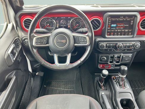 Used 2022 Jeep Gladiator Rubicon w/ Cold Weather Group AWD/4WD image 13