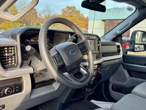 Used 2025 Ford F350 XLT image 19