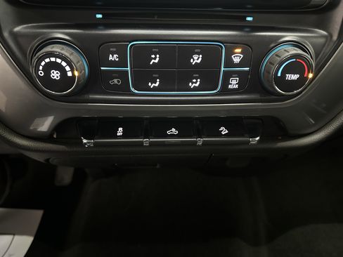 Used 2018 Chevrolet Silverado 1500 LT image 33