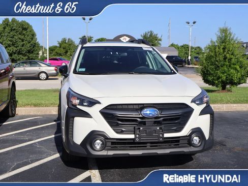 Used 2025 Subaru Outback Premium AWD/4WD image 5