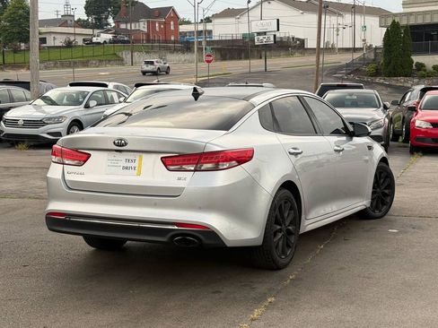 Used 2016 Kia Optima EX w/ Premium Package FWD image 2