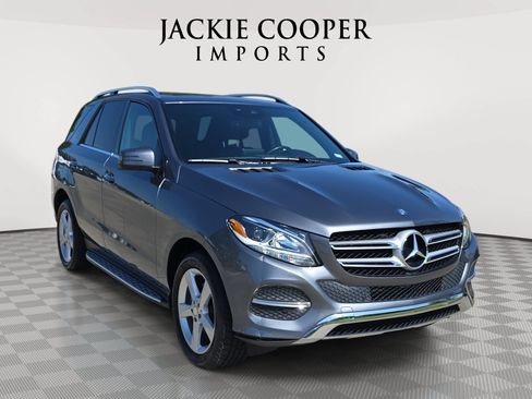 Used 2017 Mercedes-Benz GLE 350 4MATIC image 3