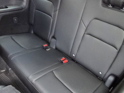 New 2026 Nissan Pathfinder Platinum w/ Cargo Package FWD image 10