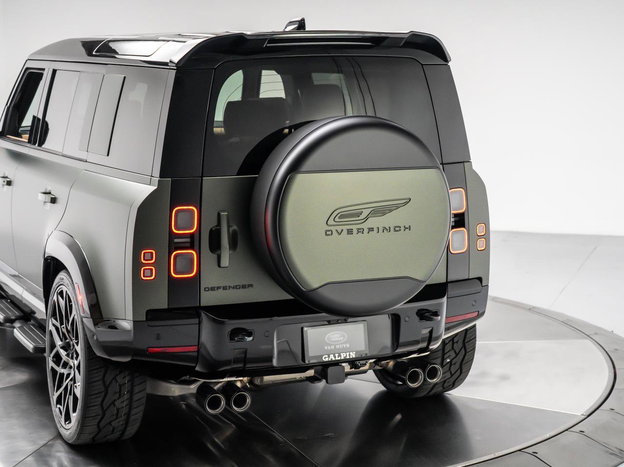 Used 2026 Land Rover Defender 110 X-Dynamic SE AWD/4WD image 16