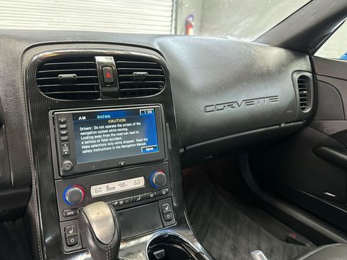 Used 2009 Chevrolet Corvette Coupe w/ Preferred Equipment Group RWD image 21