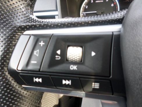 Used 2024 Mitsubishi Outlander SE image 19