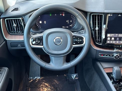 Used 2024 Volvo XC60 B5 Plus w/ Protection Package Premier AWD/4WD image 17