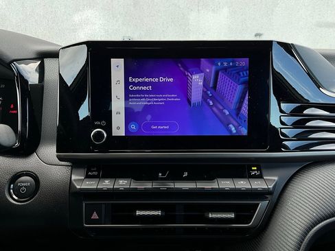 Used 2025 Toyota Camry SE image 26