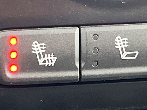 Used 2021 Chevrolet Silverado 1500 High Country w/ Technology Package image 21