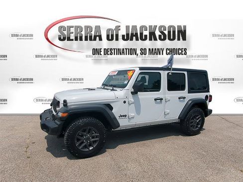 Used 2024 Jeep Wrangler Unlimited Sport AWD/4WD image 5