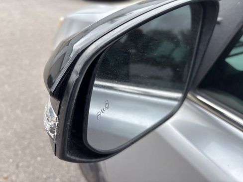 Used 2016 Toyota RAV4 SE image 26