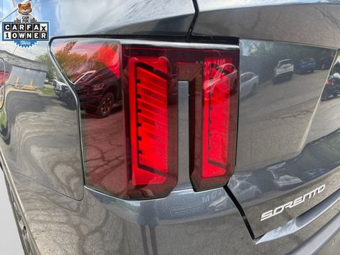 Used 2024 Kia Sorento S w/ Panoramic Sunroof Package AWD/4WD image 21