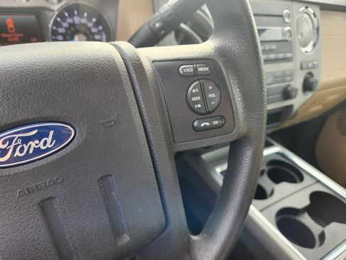 Used 2011 Ford F250 XLT w/ XLT Premium Pkg image 24