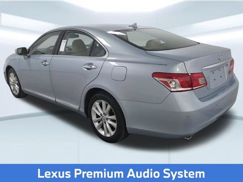 Used 2011 Lexus ES 350 w/ Preferred Accessory Package FWD image 4